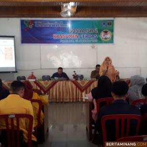 Sosialisasi konsumen cerdas di Dinas Koperasi dan UMKM Kota Payakumbuh. Foto Yus.