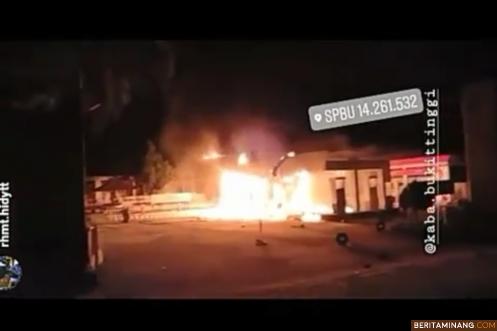 SPBU terbakar di Gadut Agam. Foto IG Barito Minang.