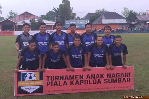 Skuad PSP Padang yang turun dalam Turnamen Anak Nagari Piala Kapolda Sumbar. Foto Mahaputra Yos