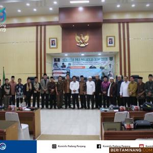 Organisasi ICMI Kota Padang Panjang menggelar Seminar Pra Silatnas (Silaturahmi Kerja Nasinal) ICMI Kota Padang Panjang.