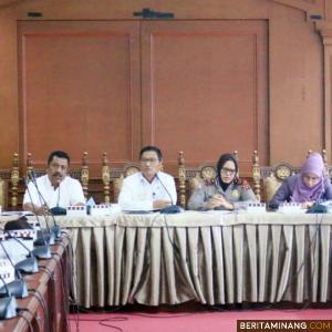 Rakor DTKS Tahun 2019 di Ruang Rapat Walikota Pariaman, Rabu (18/12)
