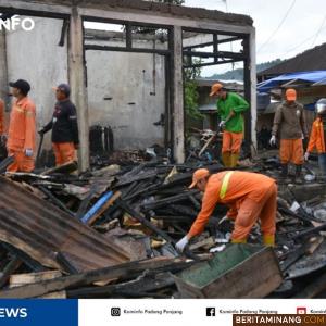 Pembersihan Pasar Tempo Lalu Padang Panjang. Kominfo