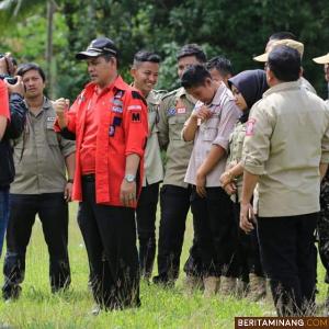 Wawako Solok Rainier saat membuka Diksar Tagana. Foto Siska