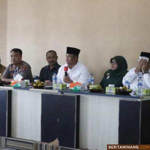 Bupati Sutan Riska saat pimpin rapat soal pencegahan Virus Corona. Foto Humas Dharmasraya