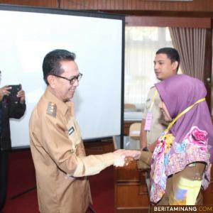 Wakil Wako Bukitinggi Irwandi membuka pelatihan penerapan sistem informasi kearsipan daerah berbasis elektronik