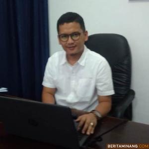 Ketua KPU Pessel Epaldi Bahar. Foto Vajrel Tri Ananda