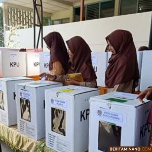 Suasana Pilketos di MTsN 2 Bukittinggi. Foto SuhaNews