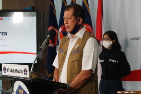 Kepala Gugus Tugas Percepatan Penanganan Virus Corona (COVID-19) sekaligus Kepala Badan Nasional Penanggulangan Bencana (BNPB) Doni Monardo. Humas BNPB