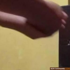 Tim Robotik Madrasah Aliyah Negeri 1 Bukittinggi menciptakan tempat hand sanitizer bersensor.
