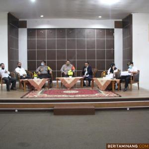Suasana rapat persiapan Kampung Tangguh Nusantara di Pemkab Solok. Foto Humas Kab. Solok