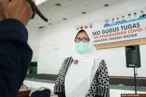 Kabid P2P Dinkes Tanah Datar Roza Mardiah. Dok.
