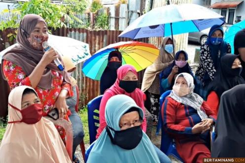 Yani, kakak dari Hari yang selamat dari tragedi Wamena. Foto: Dok. jawapos/padanginfo.com