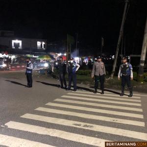 Suasana patroli Tim Gabungan saat pergantian tahun di Dharmasraya. Foto: Eko P