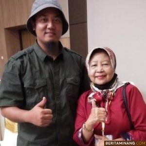 Hi.Kamsri Benti bersama Eko Darmawan penggiat pariwisata terbaik Sumbar dan peraih GIPI Award 2020. Foto : Ist
