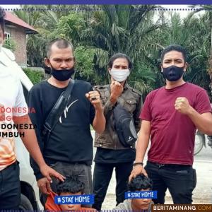 Reskrim Polsek Batang Kapas berhasil melakukan penangkapan terhadap 2 pria pelaku tersangka Tindak Pidana Pidana Persetubuhan Terhadap Anak di Bawah Umur di Kampung Teluk Kabung Padang, Sabtu (28/08/2021). Foto: pesisirselatan.sumbar.polri.go.id