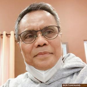 Dr. Shofwan Karim adalah Ketua PWM dan Dosen PPs UM Sumbar serta Ketua Umum YPKM. Dok.