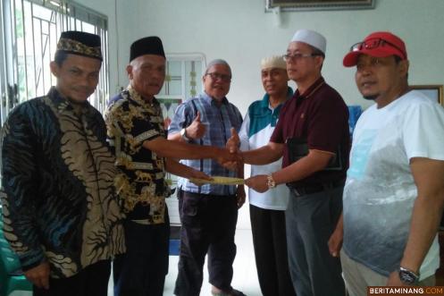 Steering Committe Serahkan Mandat Kepada Ketua Terpilih IKAPS