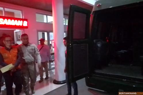 Breaking News : 2 Mantan Direktur RSUD Pasbar Ditetapkan Sebagai Tersangka Kasus Korupsi Mega Proyek RSUD. Foto: DE