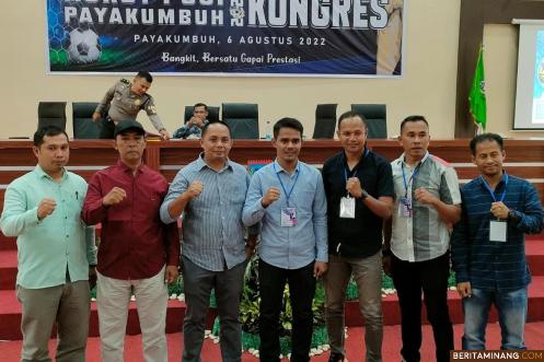 Ketua Askot PSSI Kota Payakumbuh Terpilih bersama EXCO Terpilih Foto : Erdi Sahida