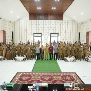 Bupati H. Khairunas membuka Edukasi Perlindungan Cagar Budaya Kepada Masyarakat Pemilik/Pengguna cagar Budaya di Aula Sarantau Sasurambi , Selasa (25/7/2023). Foto Diskominfo