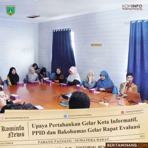 Suasana rapat di Dinas Komunikasi dan Informatika (Kominfo) Kota Padang Panjang Kamis (24/10/2024) di Aula Kantor Kominfo. Foto:Kominfo Padang Panjang