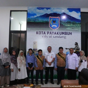 Pelepasan Tim Perwakilan SMP Islam Raudhatul Jannah (RJ ) Payakumbuh yang akan mengikuti Olimpiade Penelitian Siswa Indonesia (OPSI) oleh Pj Wako Payakumbuh di Balaikota Payakumbuh Rabu (30/10/2024).Foto : Dok Do
