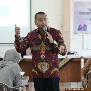 Pelaksana Tugas (Plt) Gubernur Sumatera Barat, Audy Joinaldy ketika memberikan kuliah umum di Universitas Sriwijaya (Unsri), Palembang, Kamis (17/10/2024). Foto:Adpim Sumbar