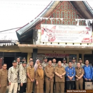 Para Lurah di Padang saat studi banding ke Nagari Sungai Duo Dharmasraya. (Foto: Diskominfo Padang)