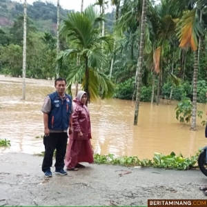 Kondisi banjir yang melumpuhkan aktfitas warga di Kabupaten Pesse, Senin (2/12/2024). Foto: BPBD Pessel