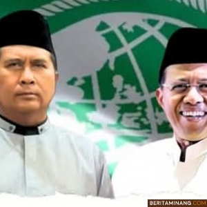 Rois Syuriah PWNU Sumbar KH. Moch. Chozein Adnan (kiri) dan Ketua Tanfidziah PWNU Sumbar, Prof.H.Ganefri, Ph.D, yang baru saja terpilih dalam Konferwil NU Sumbar. Foto: Humas PWNU Sumbar