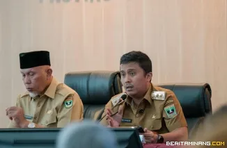Gubernur Mahyeldi dan Wakil Gubernur Sumbar Vasko Ruseimy.  Foto: Adpim Sumbar
