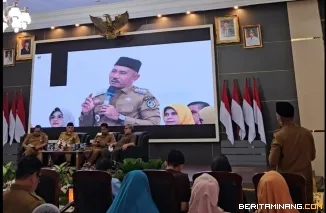 H. Safni saat menghadiri Musyawarah Perencanaan Pembangunan Daerah (Musrenbang) Rencana Kerja Pemerintah Daerah (RKPD) Provinsi Sumatera Barat tahun 2026, yang digelar di Auditorium Istana Gubernur, Selasa, (15/04/2025).