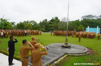 Apel gabungan di halaman Kantor Bupati Lima Puluh Kota di kawasan Bukik Limau Sarilamak, Selasa (08/04)