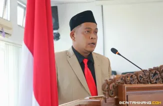 Pandangan umum Fraksi Partai Golkar yang disampaikan dalam rapat paripurna DPRD Limapuluh Kota pada Jumat lalu (10/5/2025),