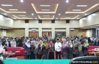 Kegiatan Lokakarya Departemen Bahasa  dan Sastra Inggris FBS UNP, Jumat  (9/5) di Auditorium Kampus FBS UNP Air Tawar Padang.