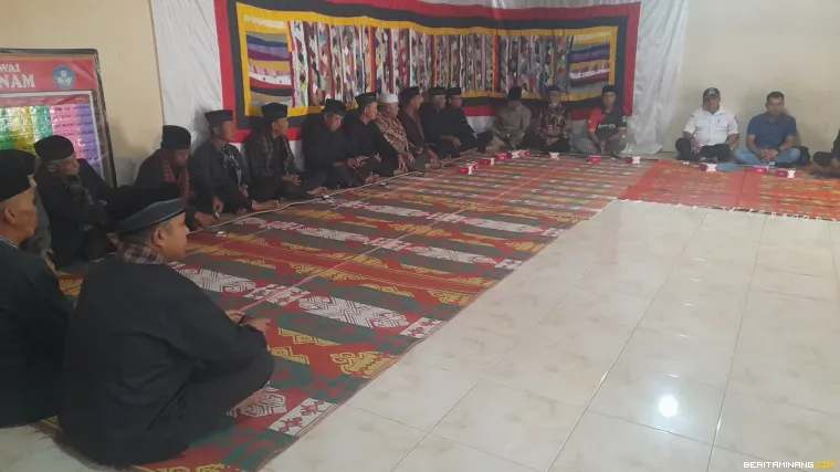Suasana konsolidasi dan evaluasi lainnya.
