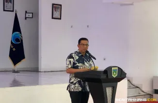 Sekretaris Daerah Kota, Sonny Budaya Putra ketika membuka pertemuan bersama 43 komunitas di Kota Padang Panjang, Kamis (21/8/2025).  Foto: Kominfo Padang Panjang