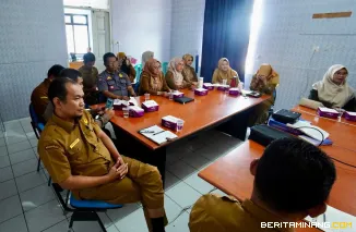 Suasana pertemuan di ruang Rapat Kominfo, Kamis (23/9/2025), yang dihadiri para sekretaris OPD. Foto: Kominfo Padang Panjang