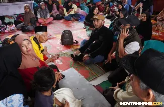 Wakil Wali Kota, Allex Saputra meninjau sejumlah titik pengungsian pada Sabtu (29/11/2025). Foto: Kominfo Padang Panjang