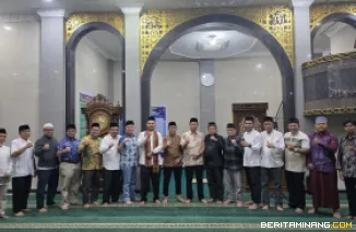 Kegiatan Subuh Mubarak yang dilaksanakan pada Jumat (13/2) bertempat di Masjid Raya Al-Azhar Kampus UNP Air Tawar Padang. Foto ET.