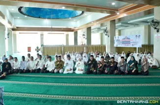 Wakil Wali Kota Padang Panjang Allex Saputra saat membuka kegiatan manasik haji Kota Padang Panjang 2026, Kamis (26/3/2026), di Masjid Taqwa Muhammadiyah. Foto: Kominfo Padang Panjang
