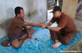 Sulaiman Dampingi Warga Ranah Batahan Berobat ke RSJ Prof. HB Saanin Padang.(13/9)