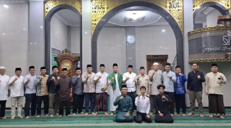 Kegiatan Subuh Mubarak yang dilaksanakan pada Jumat (23/10) bertempat di Masjid Raya Al-Azhar Kampus UNP Air Tawar Padang. Foto ET.