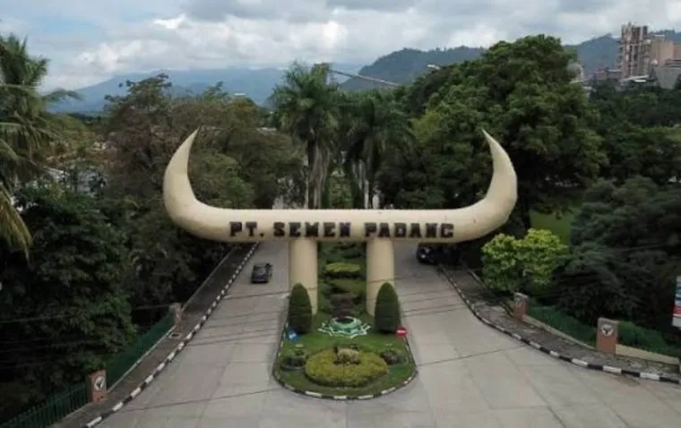 Ilustrasi Debu Industri dan Konflik Lingkungan di Sekitar PT Semen Padang