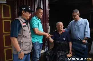 Lima Mobil Damkar Dikerahkan, Kebakaran Hanguskan Rumah Warga di Pakan Selasa