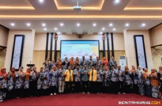 Kegiatan International Conference on Language, Literature and Education (ICLLE-8) yang dilaksanakan oleh Departemen Bahasa dan Sastra Indonesia dan Daerah, FBS UNP pada Rabu (7/10) di Auditorium FBS Kampus Air Tawar Padang.